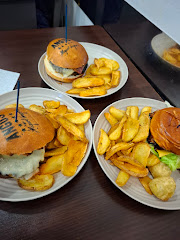 Pizzería-Hamburguesería Entre Amigos