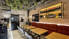 Wine Shop Bar EL ALMACÉN by Gavinoven