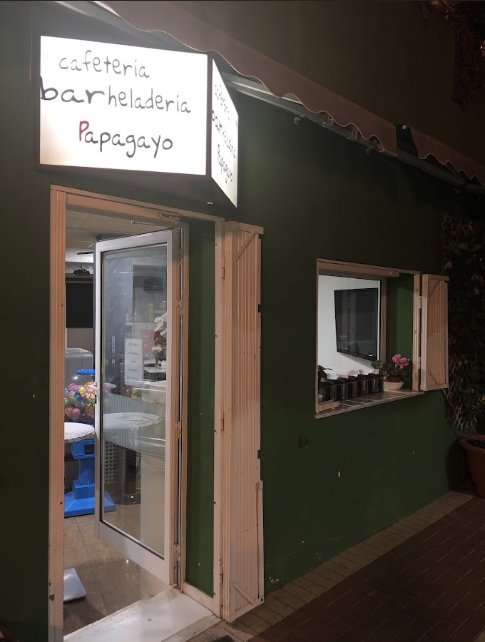 BAR PAPAGAYO