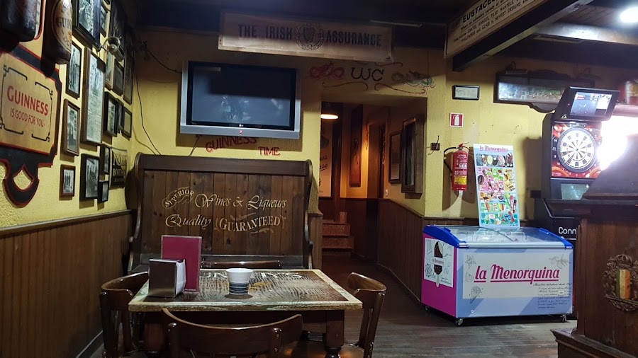 Bar The Old Tavern