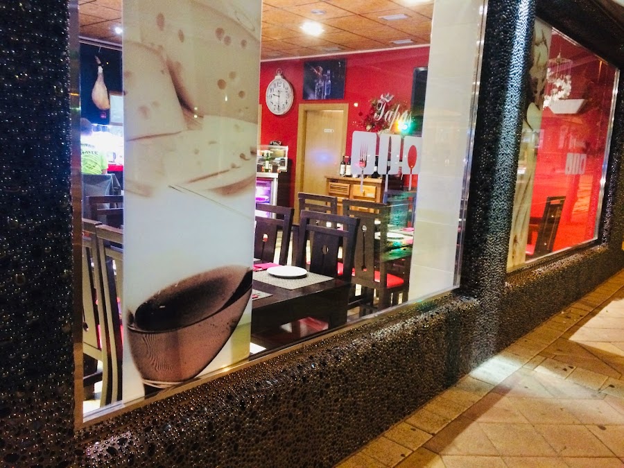 Café Bar M&J