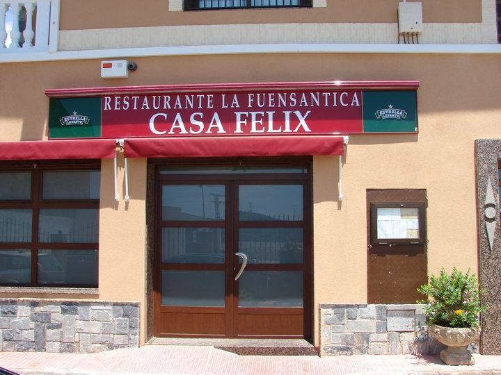 Casa Félix / Restaurante la Fuensantica