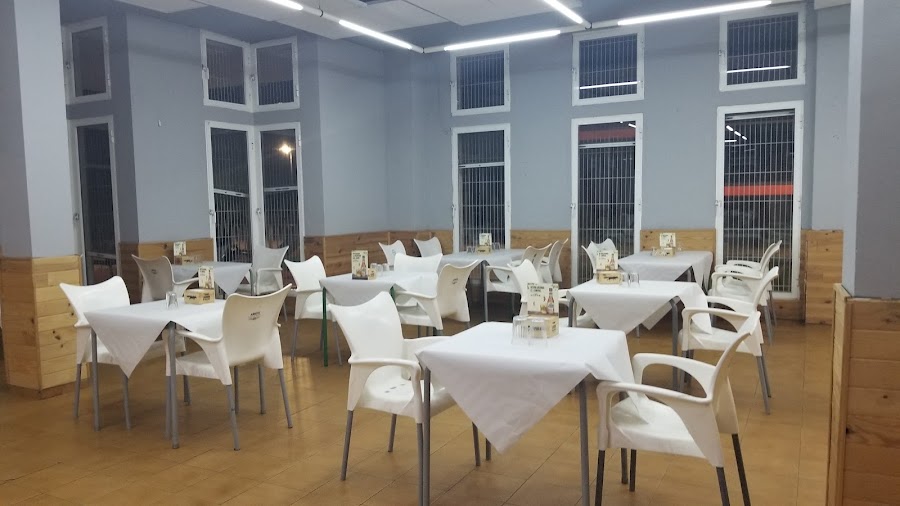 Restaurante Polideportivo Montroi ( nueva gerencia abril 2014 )