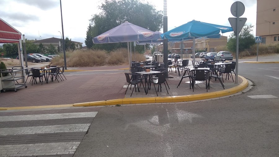 Restaurante Roxy | Tapas | Gazpachos | Paellas | Carnes