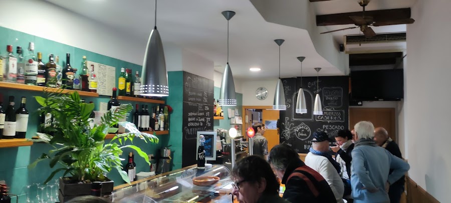 REX Tapas y Vinos