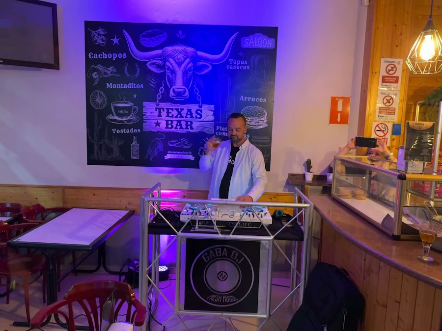 TEXAS BAR